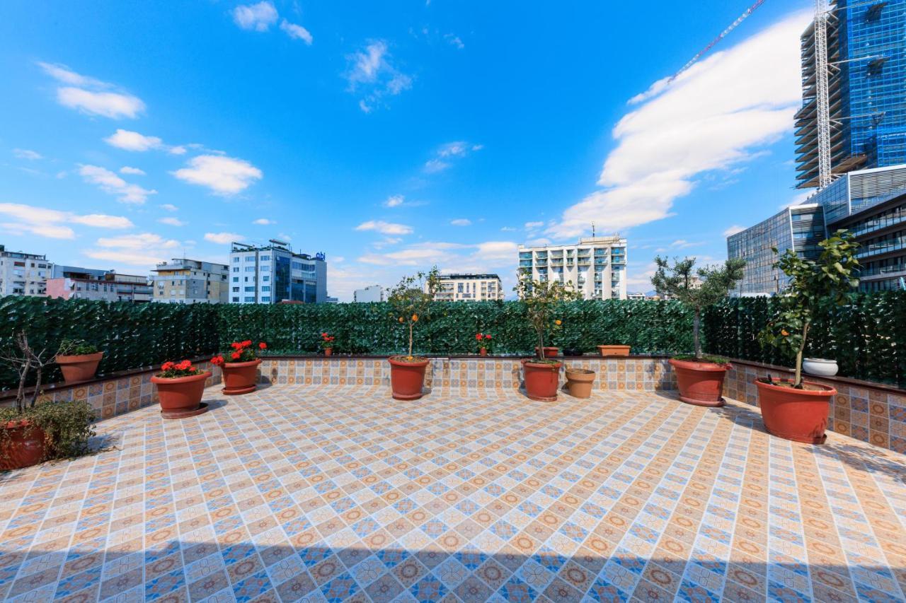 Syncron Centre Skyline Rooftop Tirana Apartments エクステリア 写真